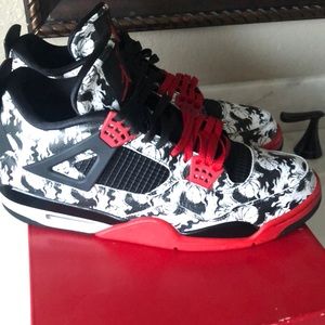 Jordan 4 Retro